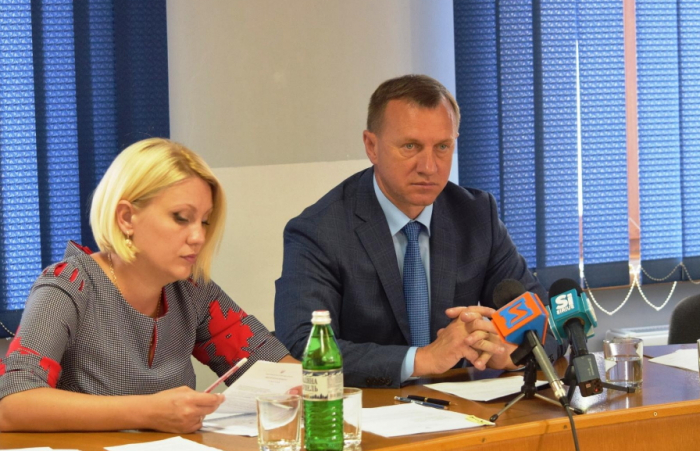 Ужгородський виконком вніс додаткові послуги до Переліку адмінпослуг міського ЦНАПу