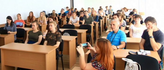 Молодь із чеської Височини вже тиждень гостює на Закарпатті