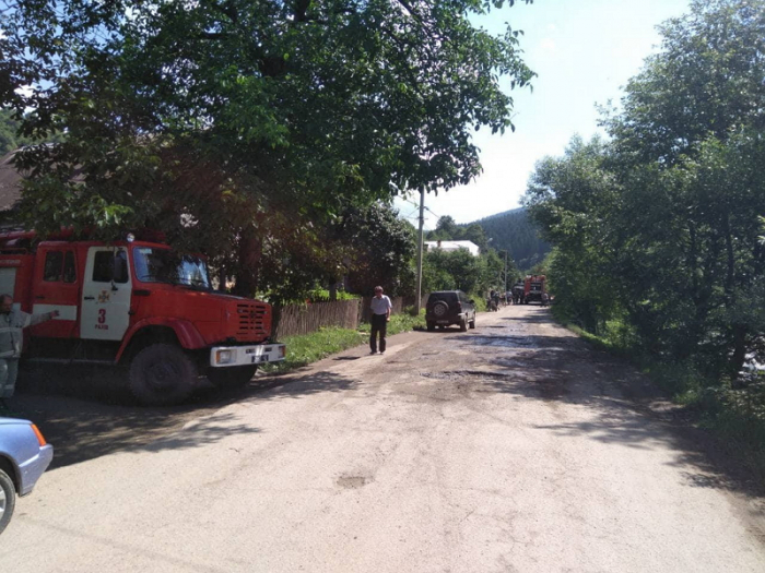 Пожежу на приватному обійсті у с.Богдан рятувальники ліквідовували в апаратах на стисненому повітрі 