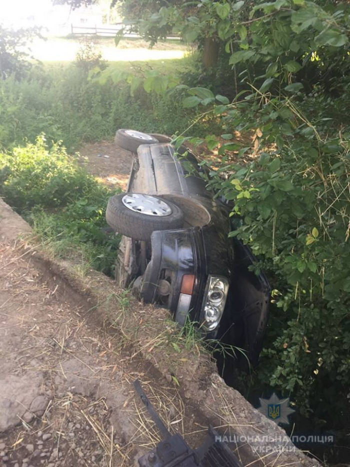 Закарпатські полісмени за минулу добу виявили двох нетверезих водіїв, які скоїли ДТП