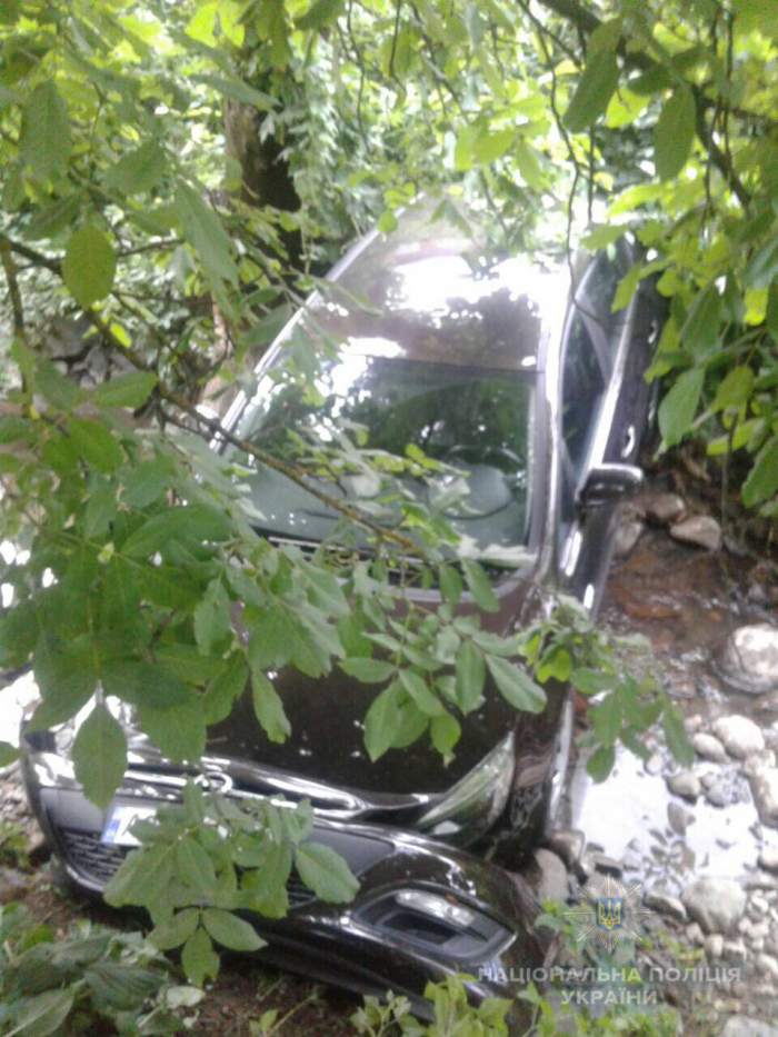 П’яних водіїв на Закарпатті зупиняють не тільки копи, а й річка