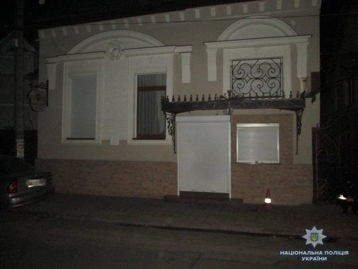 У Мукачеві відвідувачів ресторану постріляли із саморобного пістолета