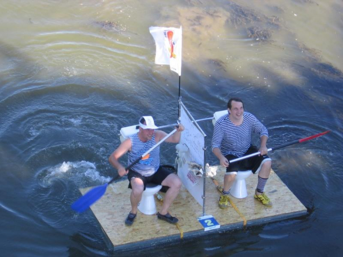 Саморобні бригантини позмагаються в Ужгородській регаті за 10 тис. гривень