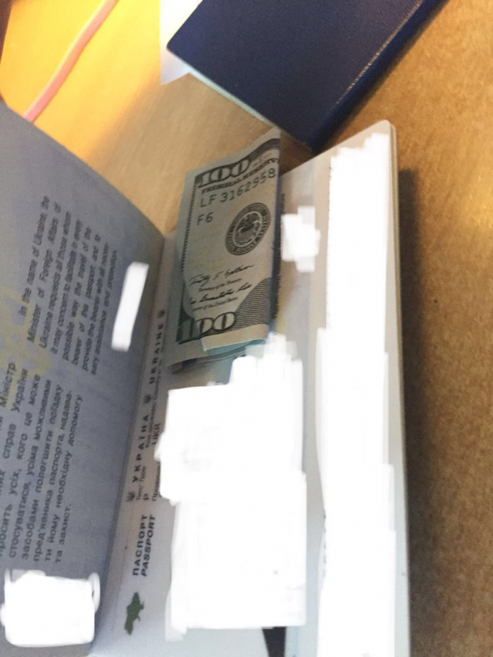 Громадянину України підкупити митника-закарпатця не вдалося!