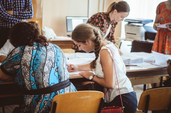 За одну добу до УжНУ вже подано 1400 заяв абітурієнтів 