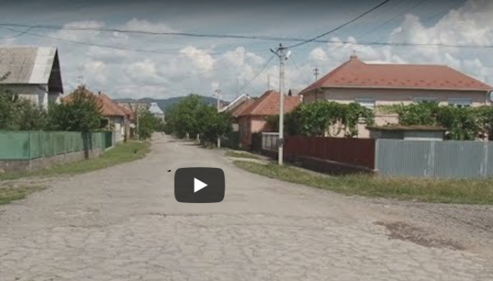 Обуренню мешканки однієї з вулиць Мукачева діями комунальників немає меж!