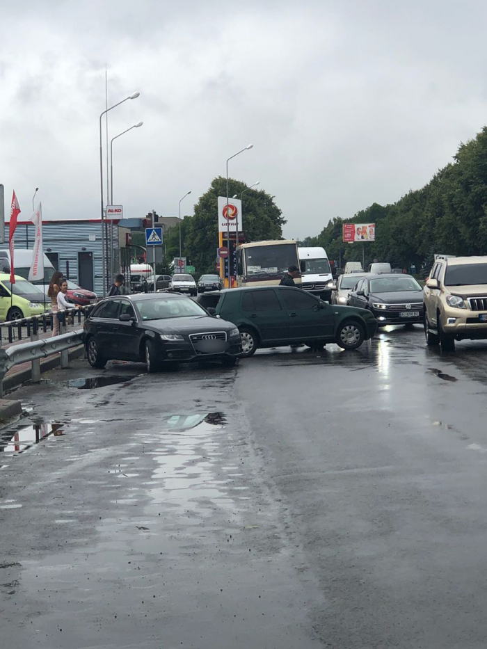 Групу наркоділків викрила на Закарпатті військова прокуратура Західного регіону України