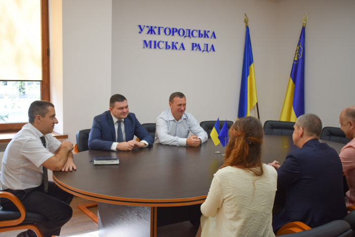 Керівництво Ужгорода зустрілося з директором Центру європейських проектів у Варшаві Лєшиком Буллєром