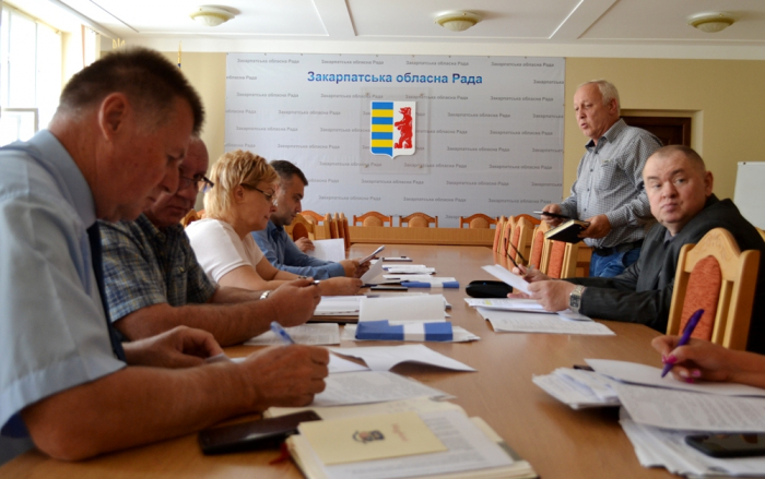 Обласні депутати вирішували долю видобування газу на Закарпатті