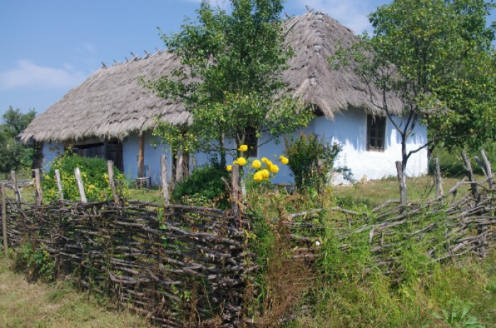 Перечинська міська громада вирішила передати унікальну «Лемківську садибу» у спільну власність територіальних громад краю