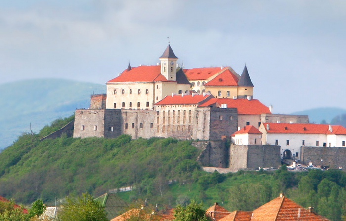 Історія одного сватання: навіщо Мукачеву Павшино?