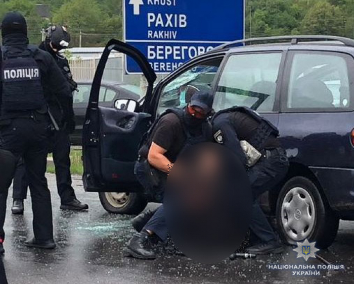 Чому Мукачево від місцевих наркоторговців "зачищали" не місцеві, а столичні силовики