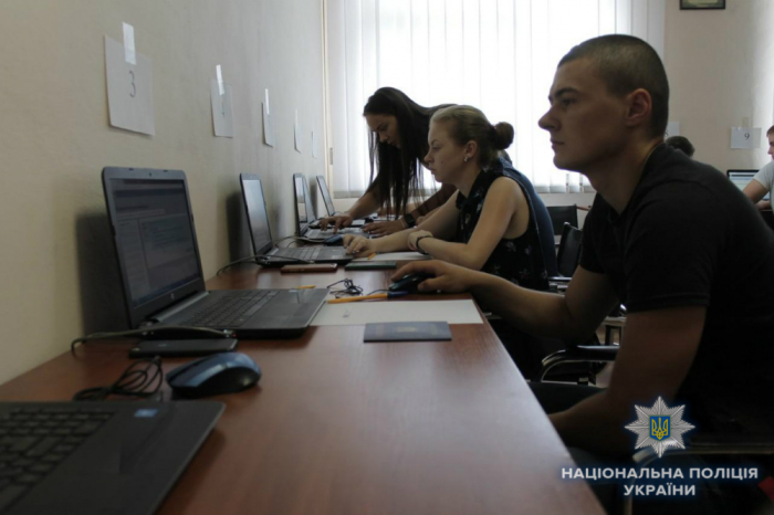 З початку року поліція Закарпаття провела 24 конкурси на заміщення 152 посад