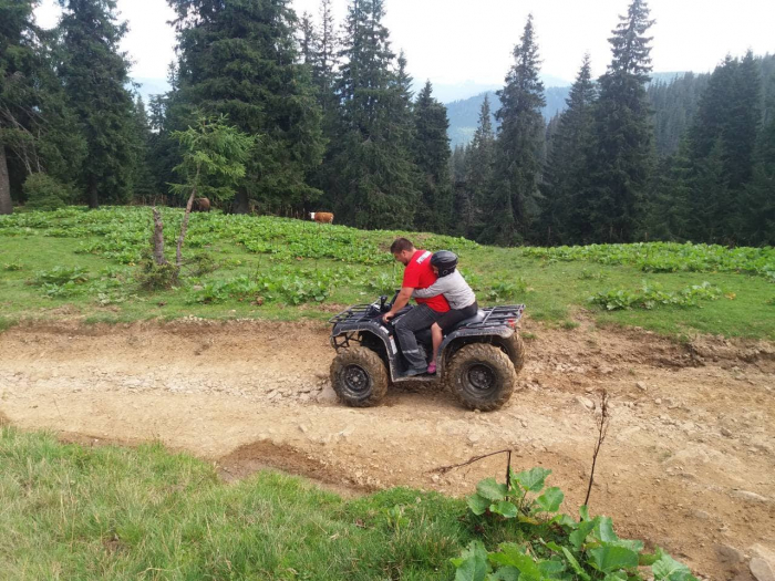 Закарпатські рятувальники надали допомогу 10 туристам – любителям гір
