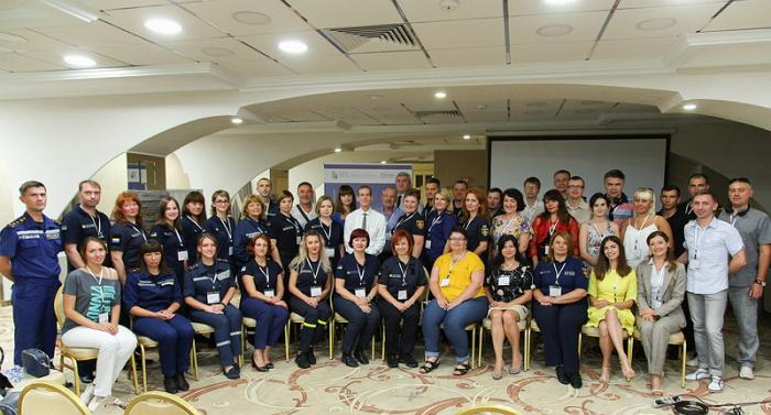 Рятувальників Закарпаття навчали допомагати залежним від психоактивних речовин