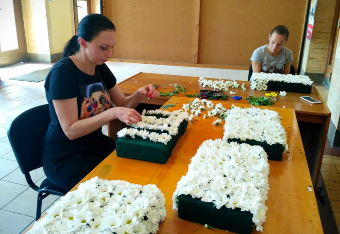 Закарпаття на карті України в Ужгороді виділять кольоровими квітами прапорів нацменшин краю