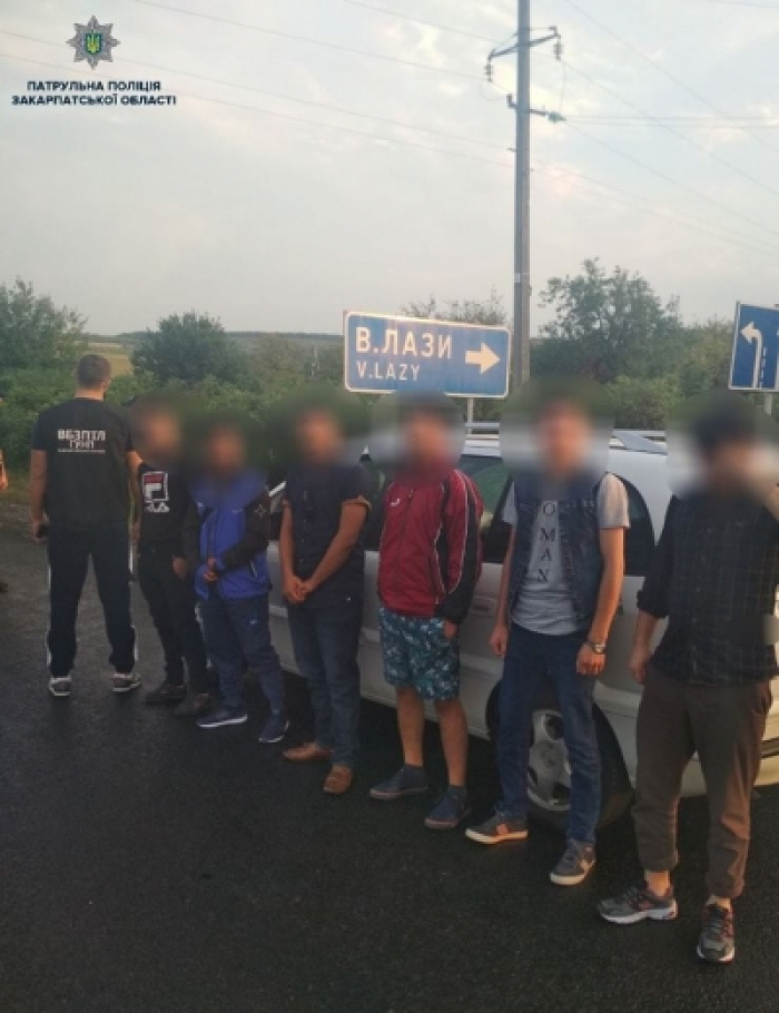 Авто з шістьма нелегалами зупинили сьогодні патрульні Закарпаття