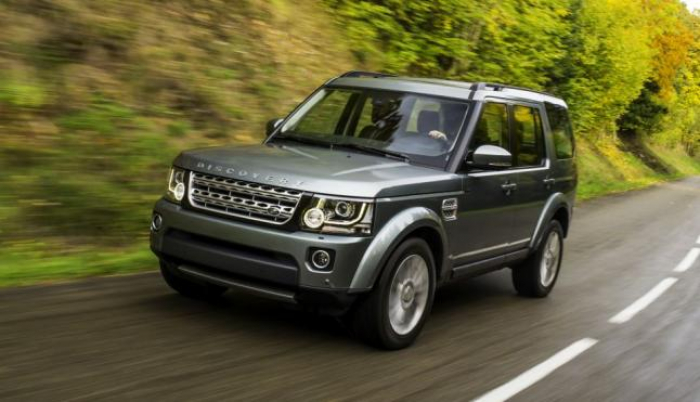 На Рахівщині «Land Rover Discovery 4» перекинувся в кювет – водій та пасажирка з політравмами в лікарні