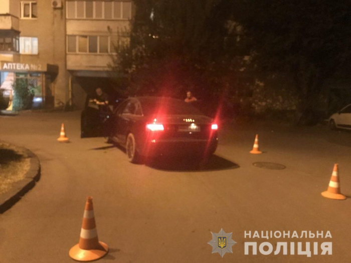 ДТП в Ужгороді: автомобіль доставлено на арешт-майданчик, пішохода – до лікарні