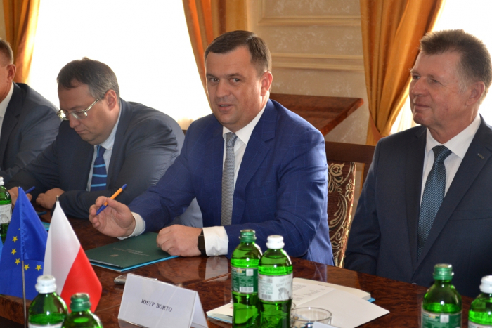 Рахункова палата України та Вища палата контролю Польщі проведуть три спільні міжнародні аудити Карпатського регіону