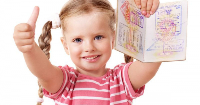 Через пункт пропуску "Ужгород" мати намагалась незаконно вивезти за кордон доньку