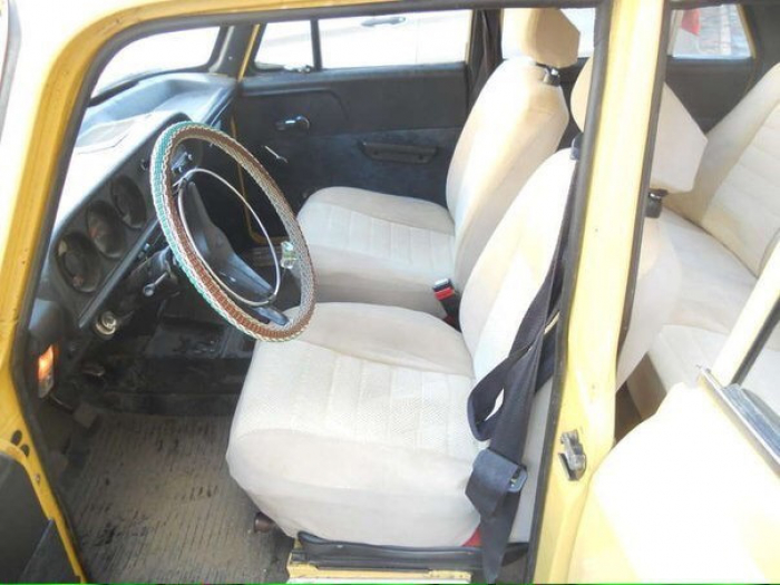 Ужгородські полісмени повернули пенсіонеру викрадений в нього «Москвич»