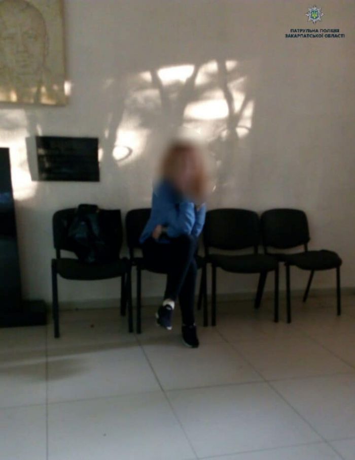 В Ужгороді копи затримали жінку, яка проникла на приватну територію з метою наживи