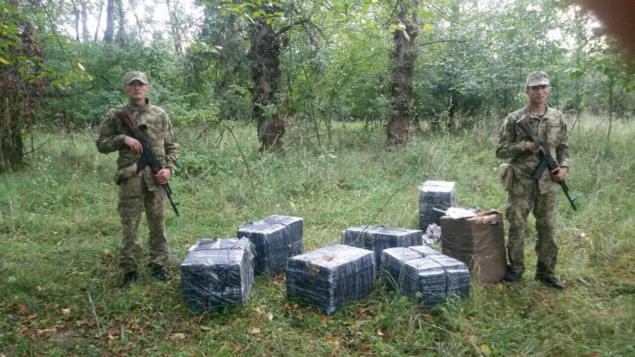 "Невловимі" контрабандисти знову втекли від закарпатських прикордонників