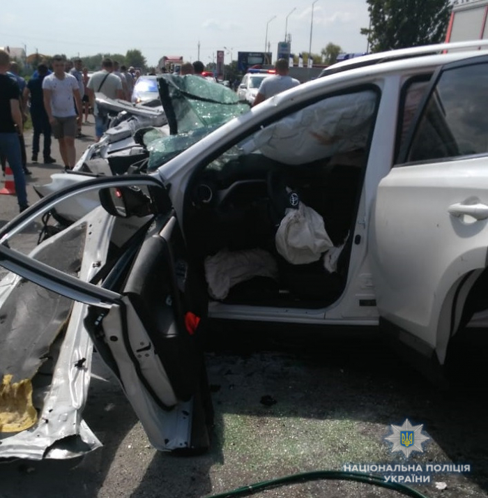 Поліція з’ясовує, що стало причиною жахливої аварії на об’їзній в Ужгороді