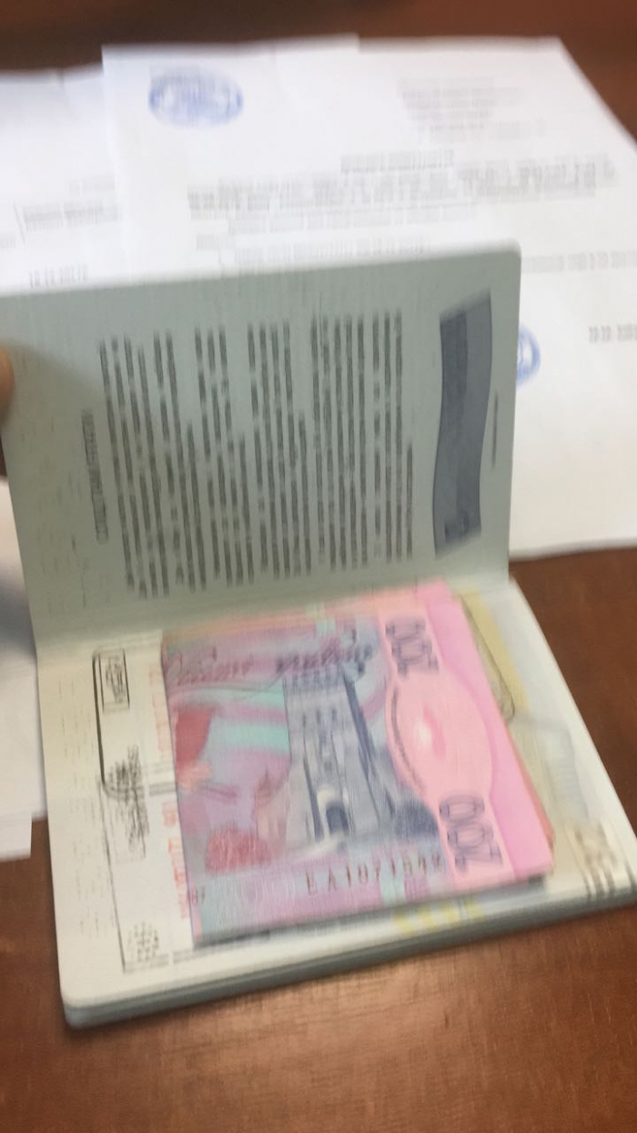 Працівник Закарпатської митниці ДФС відмовився від неправомірної вигоди