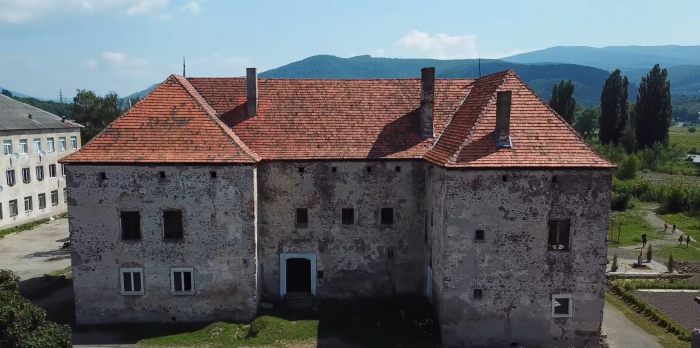 Скарб, який потрібно використати: сучасна історія Чинадіївського замку