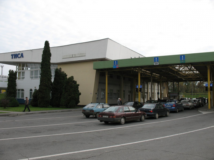 Закарпатські прикордонники "присікли" ще одну спробу незаконно вивезти дітей до Італії 