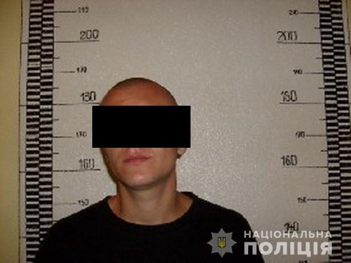 Ужгородець прогулювався вулицею з бойовою гранатою в кармані