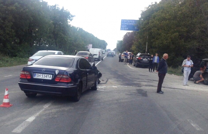 Вагітну жінку з ДТП біля Ракошино на Закарпатті відразу відвезли у лікарню