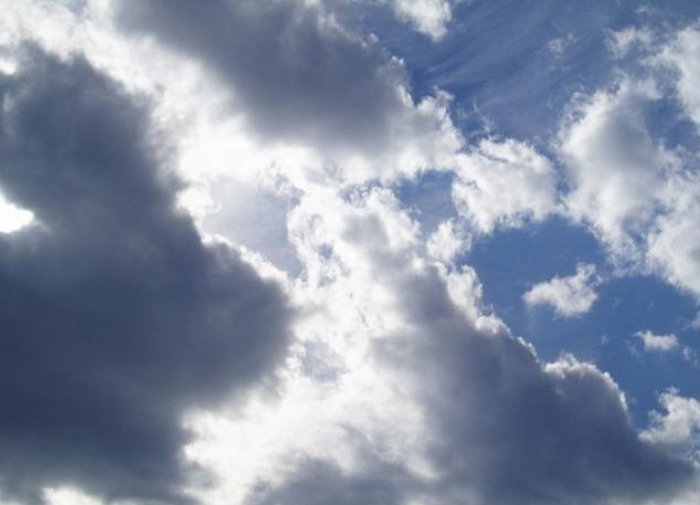 Погода на вихідні: частина Закарпаття буде з сонцем, частина — з дощами