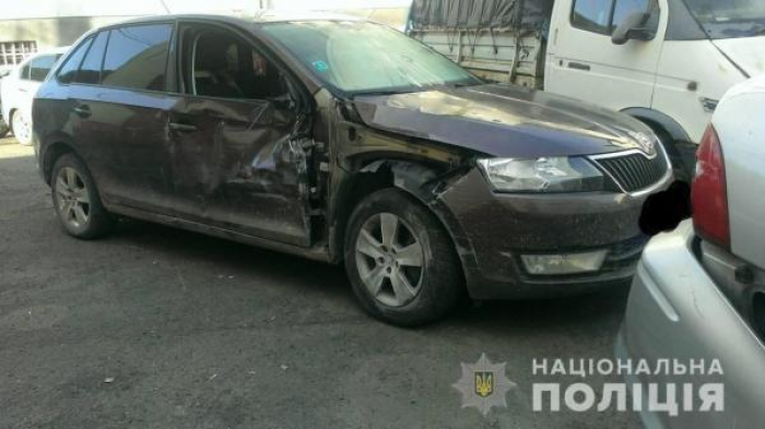 Автівка за кермування водія "під шафе" влетіла у паркан приватного будинку на Закарпатті