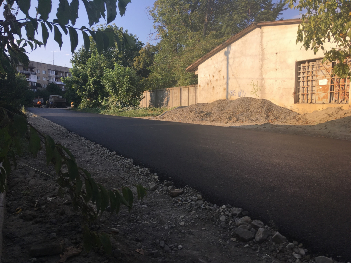 В Ужгороді зробили дорогу там, де її ніколи не було!