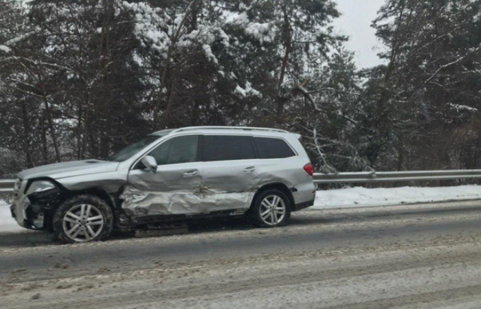Чергова автоаварія на Мукачівщині: зіткнулися Mercedes та Ford (ФОТОФАКТ)