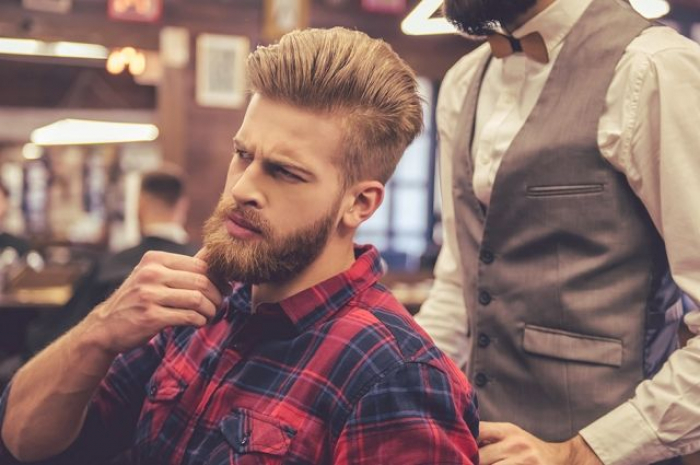 Ужгородський барбер ділиться особливостями професії (ВІДЕО)