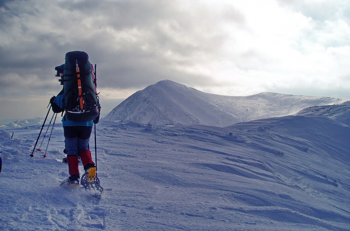 У Різдвяну ніч у горах заблукали 5 туристів. Трьох ще шукають