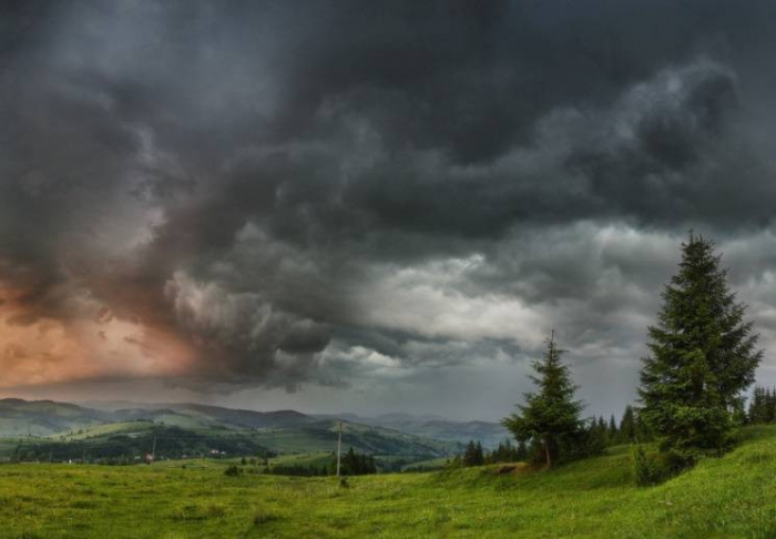 Закарпатці, увага: штормове попередження