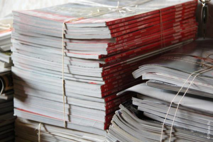 Майже півтори тонни макулатури зібрали студенти в УжНУ, щоб облаштувати собі зону відпочинку