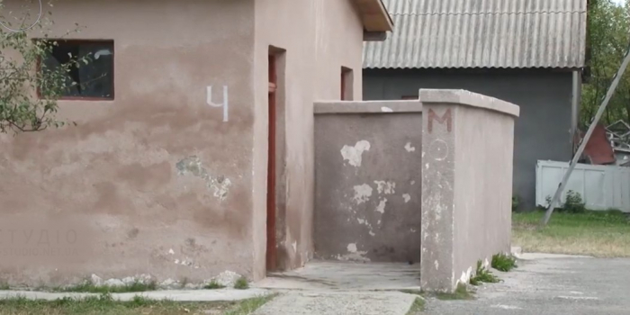 Де зараз мільйони, що були виділені на зведення внутрішніх вбиралень у школах Мукачівщини?