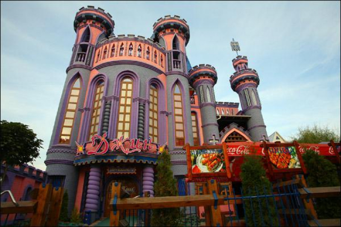 Програма "Ревізор" в ужгородському "Джині": казка чи фільм жахів? (ВІДЕО)