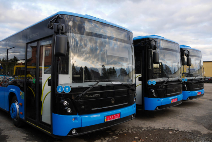 Уже всі 10 нових сучасних автобусів "Електрон" – в Ужгороді