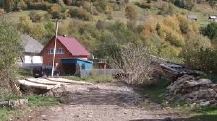 Небайдужі селяни самостійно відновили зруйнований міст на Міжгірщині (ВІДЕО)