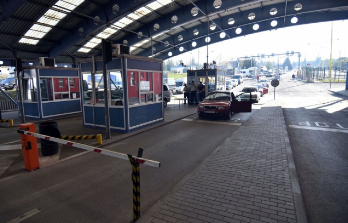 Уже завтра автобуси знову зможуть їхати до Словаччини через КПП "Ужгород"