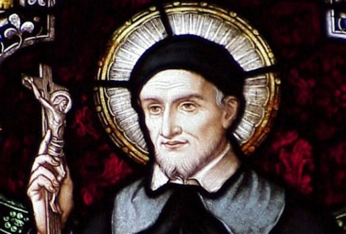 Мощі Святого Вікентія Де Поля, які зцілюють від різних недугів, везуть до Ужгорода