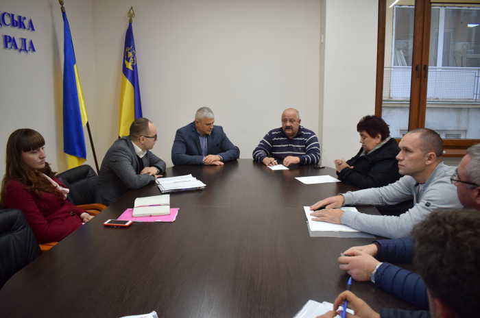 В Ужгородській міськраді відбулася нарада з представниками обслуговуючих компаній та енергетиками