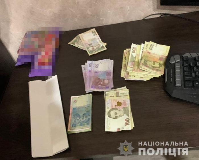 Затримано злочинну групу, яка збувала наркотики на Мукачівщині